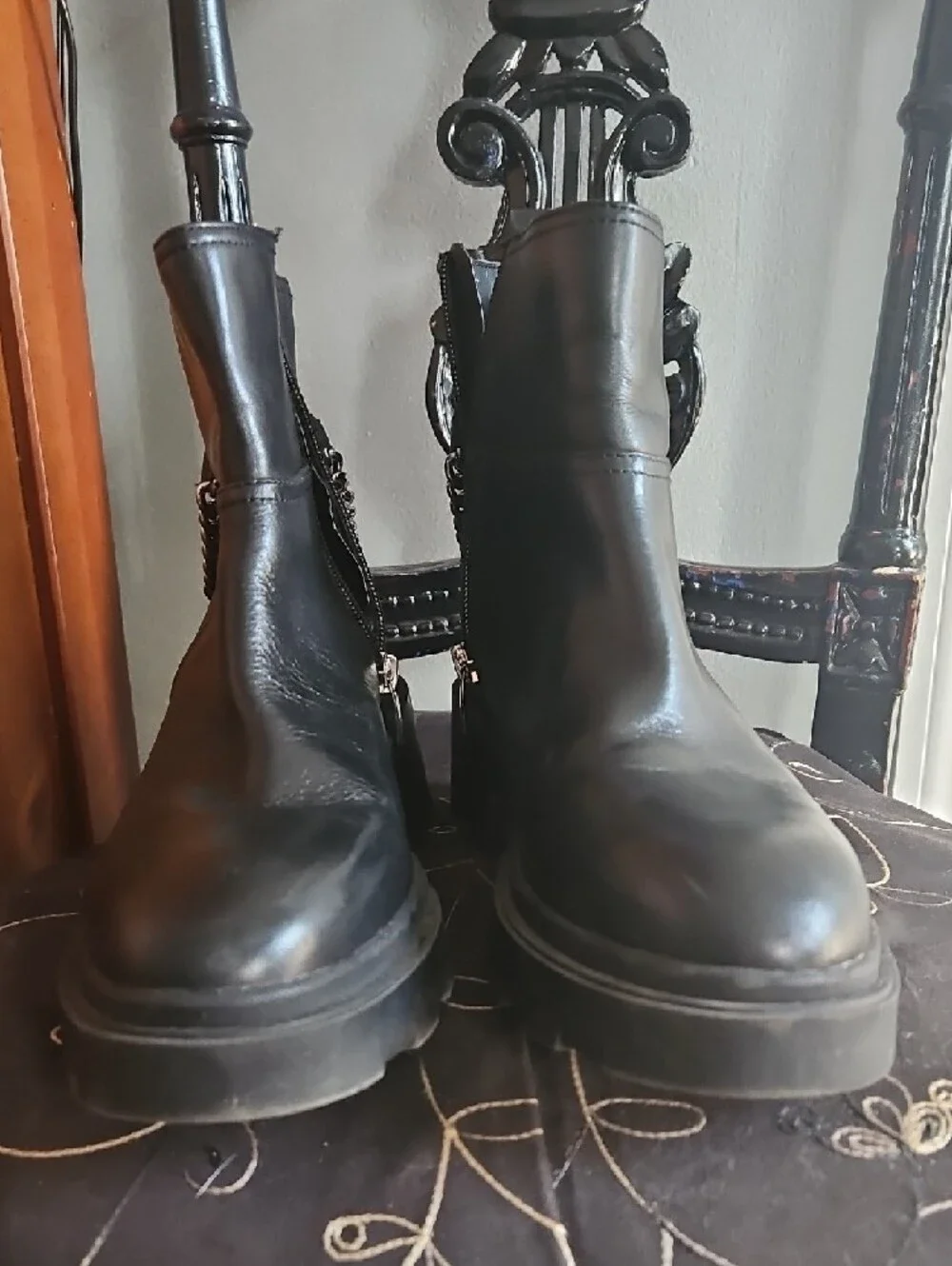 Marc Fisher Black Leather Chunky Ankle Boots with Chain Accent - Picture 2 of 6